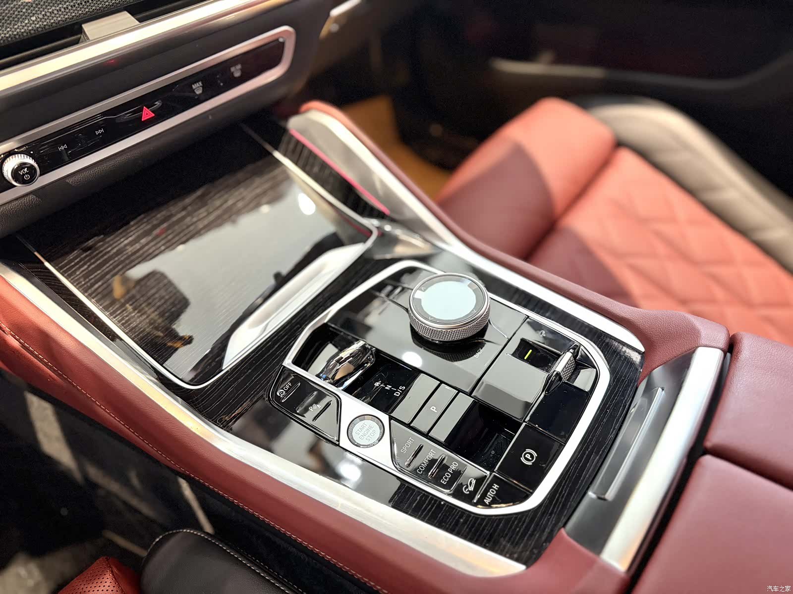 BMW X6, 2024 8