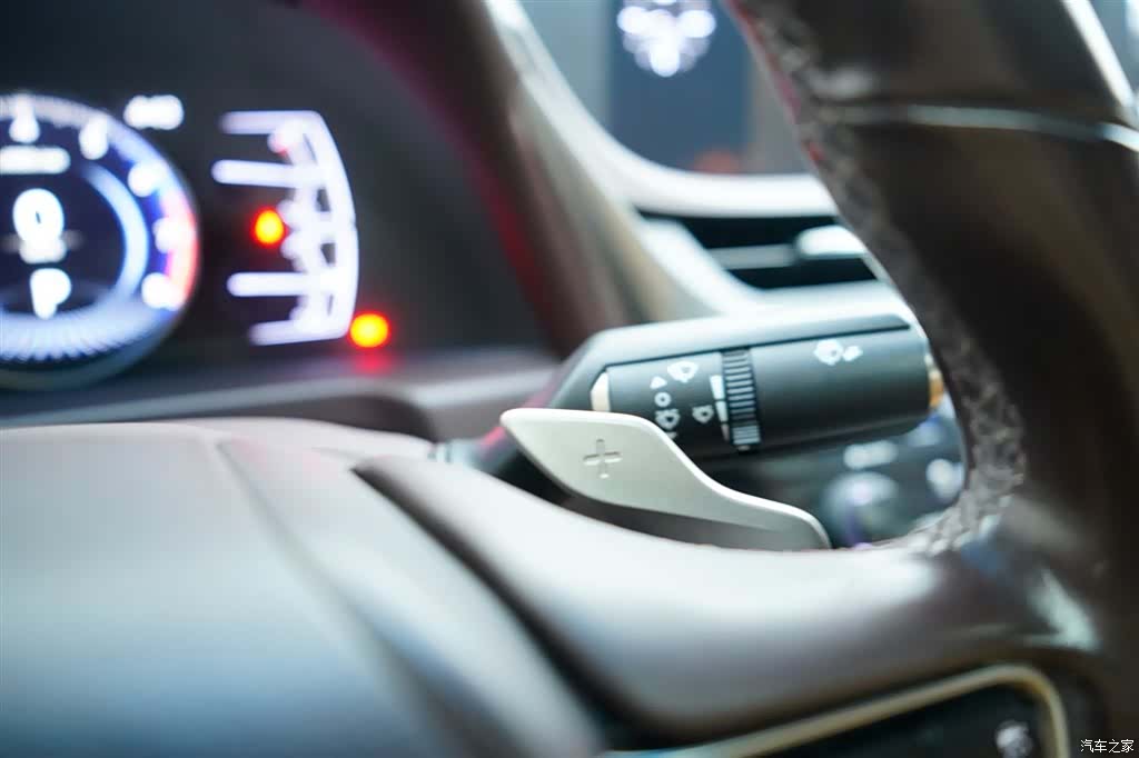 Lexus ES, 2018 15