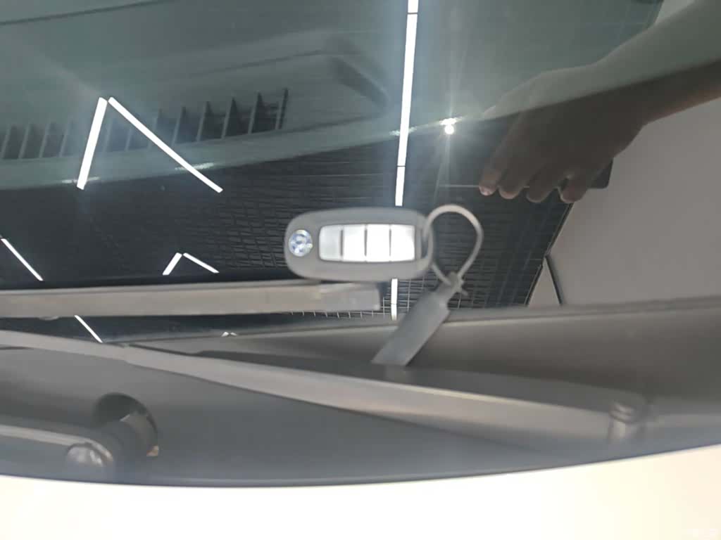 Nissan D60EV, 2026 9