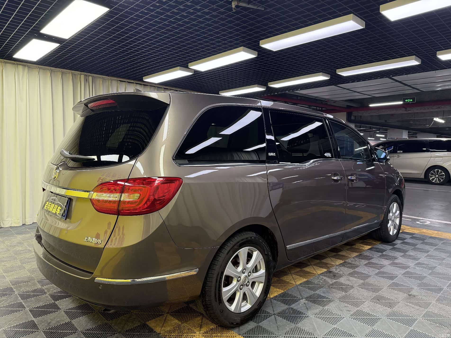 Buick GL8, 2015 4