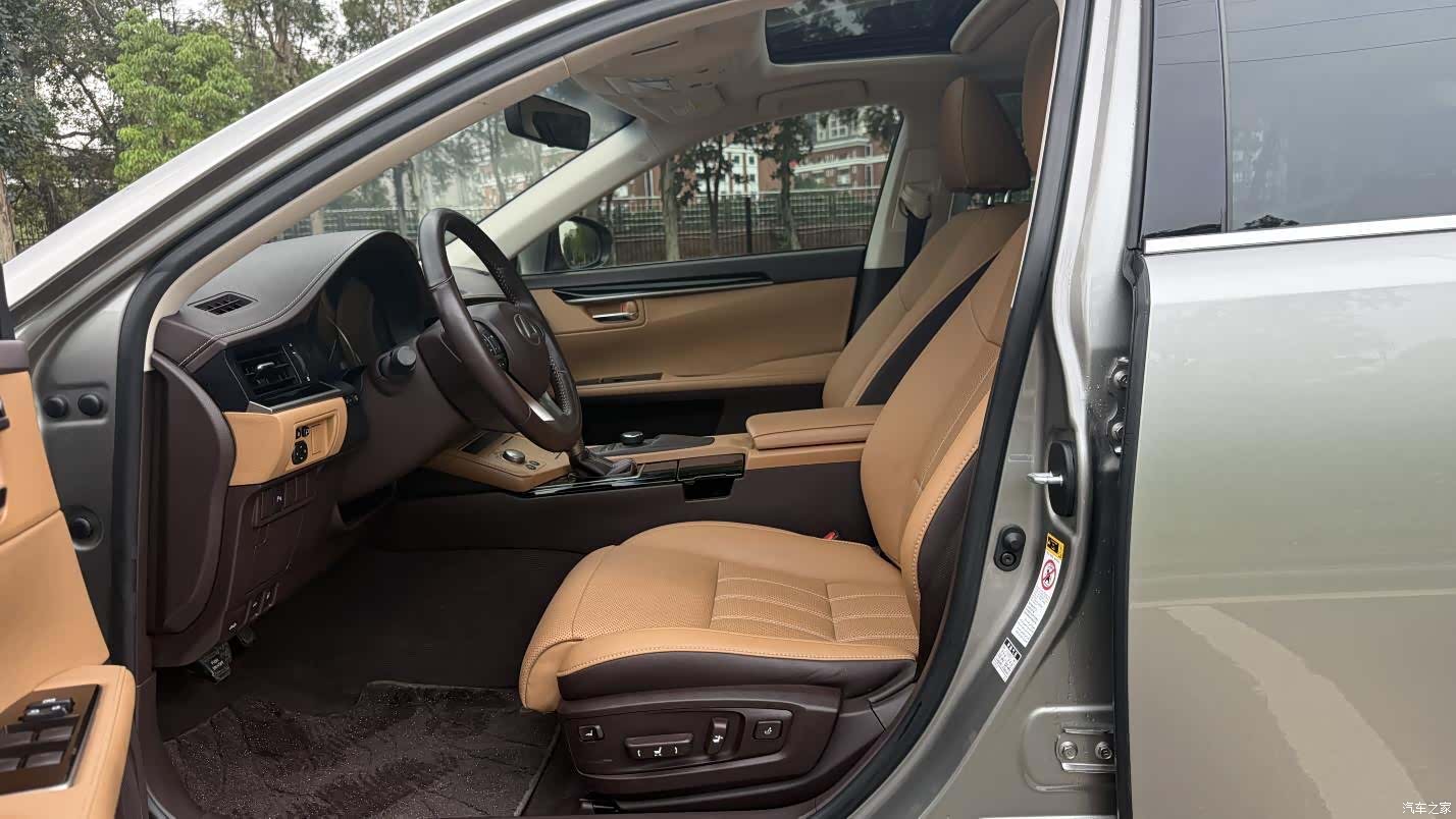 Lexus ES, 2016 7