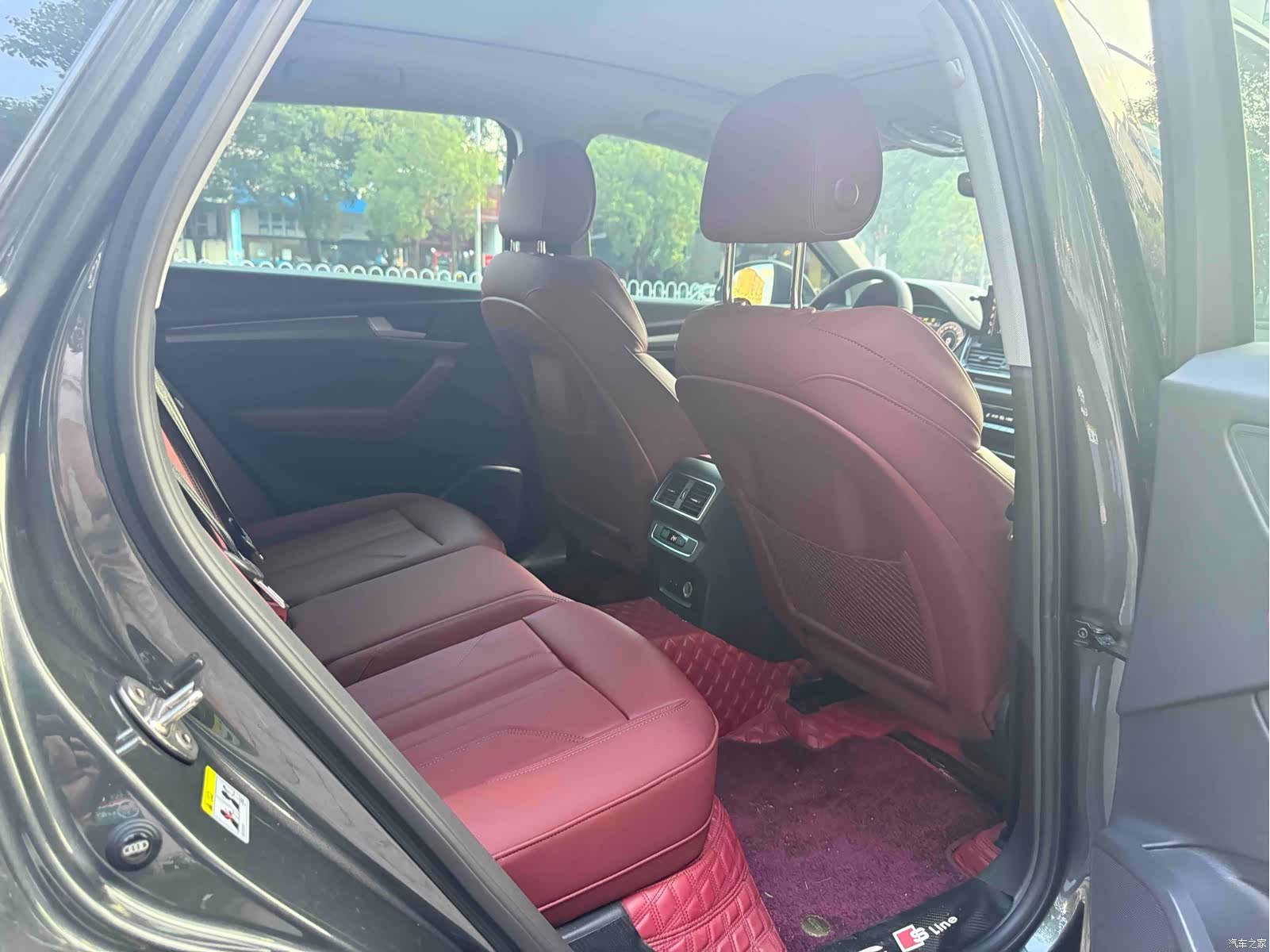 Audi Q5L, 2022 10