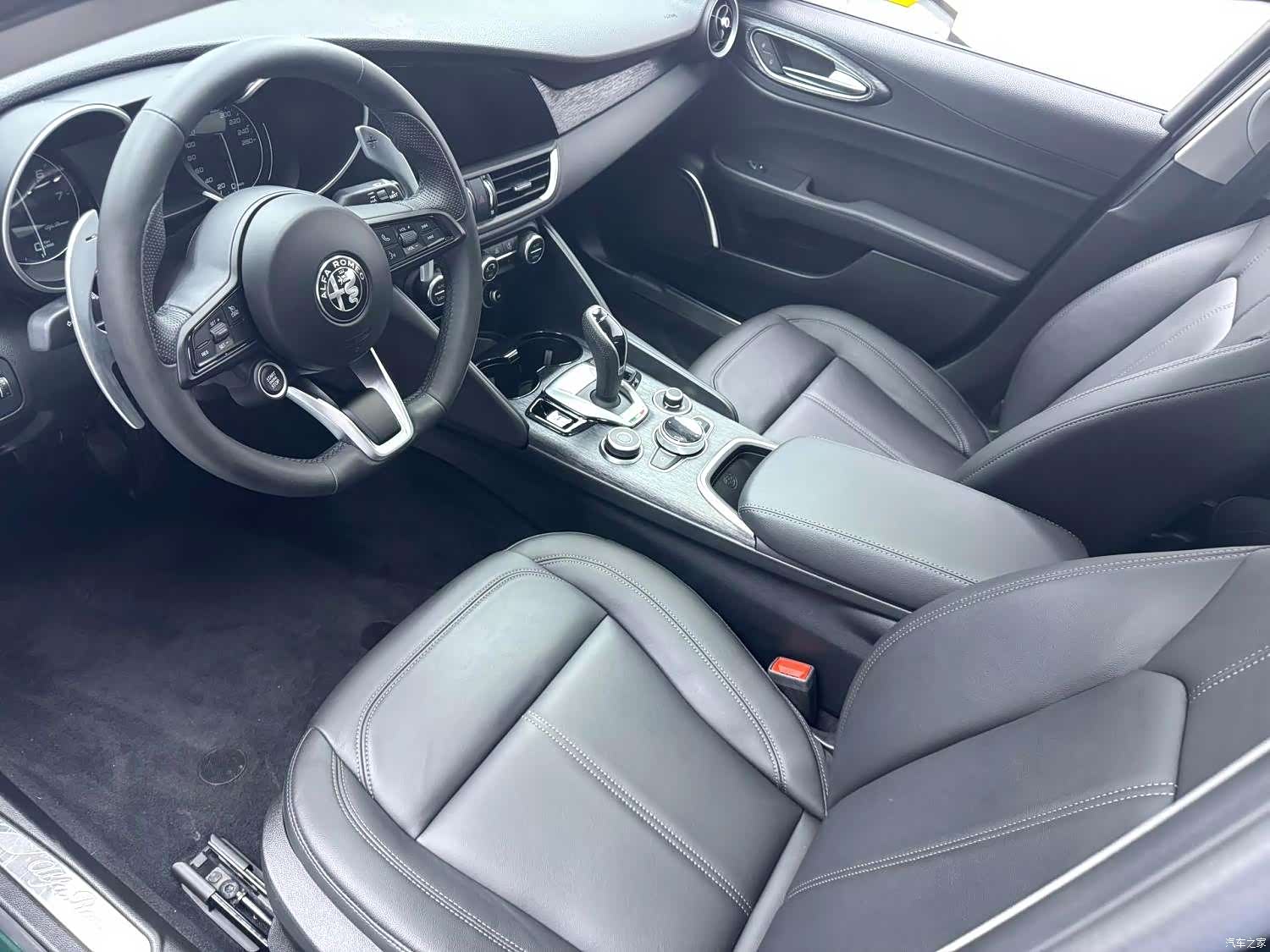 Alfa Romeo Giulia, 2021 4