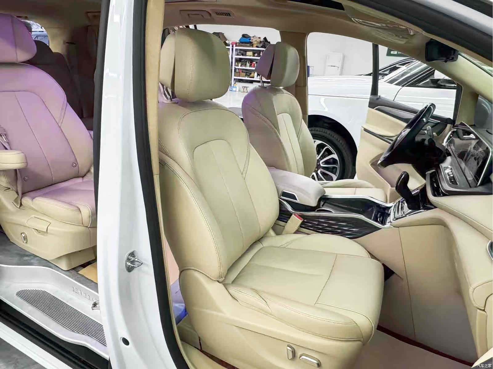 Buick GL8, 2022 20