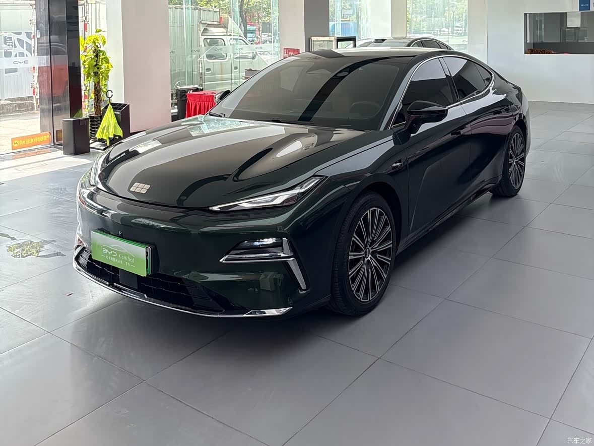 Geely 8, 2025 1