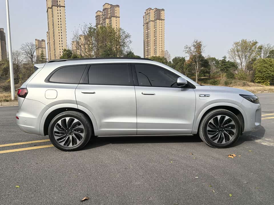 AITO Ask the world M7