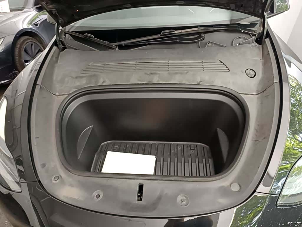 Tesla Model Y, 2022 20