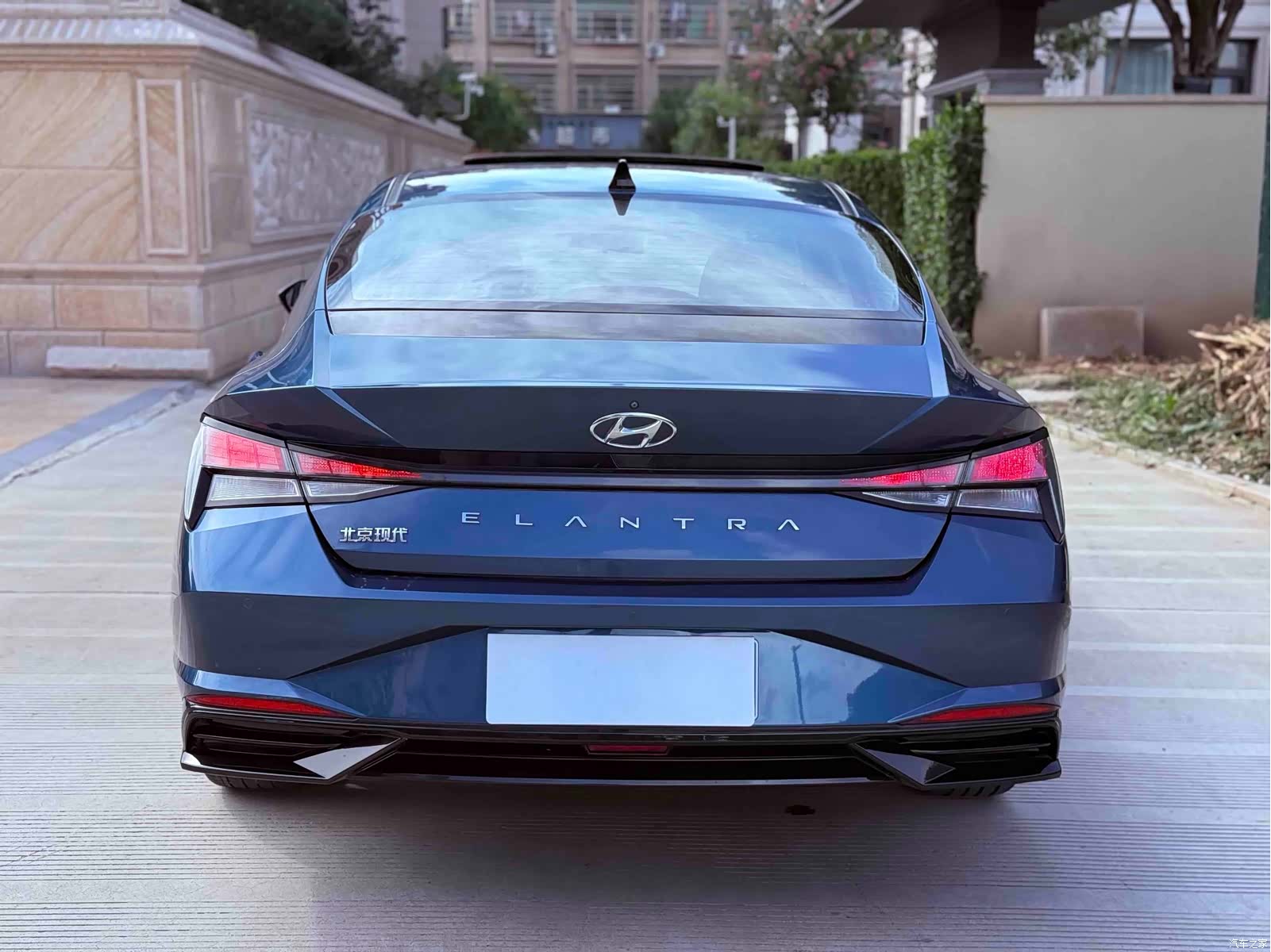 Hyundai Elantra, 2021 9