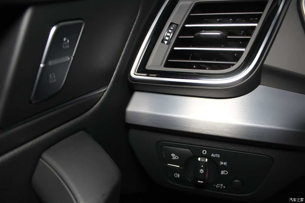 Audi Q5L, 2024 15