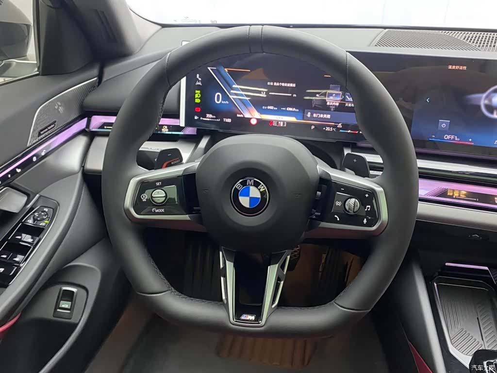 BMW 5 Series, 2026 14