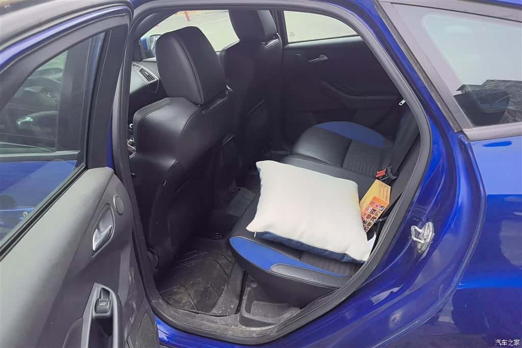 Ford Focus, 2014 11