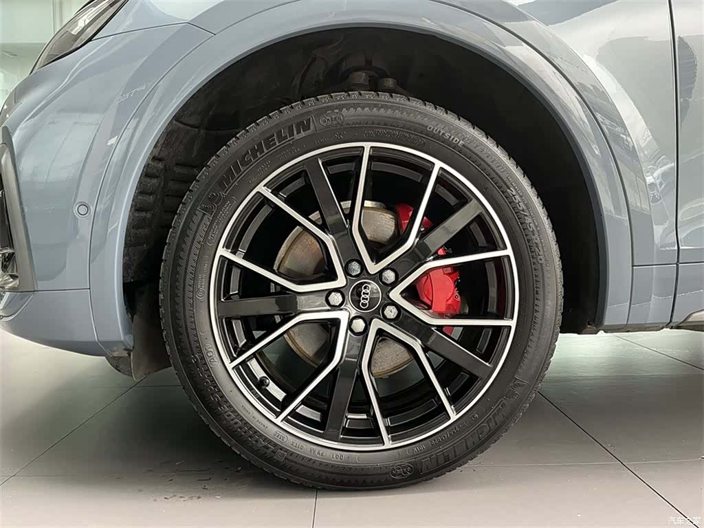 Audi Q5L, 2022 14