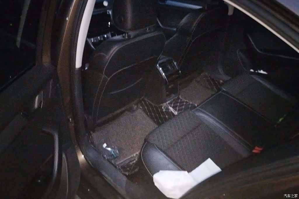 Skoda Superb, 2018 11