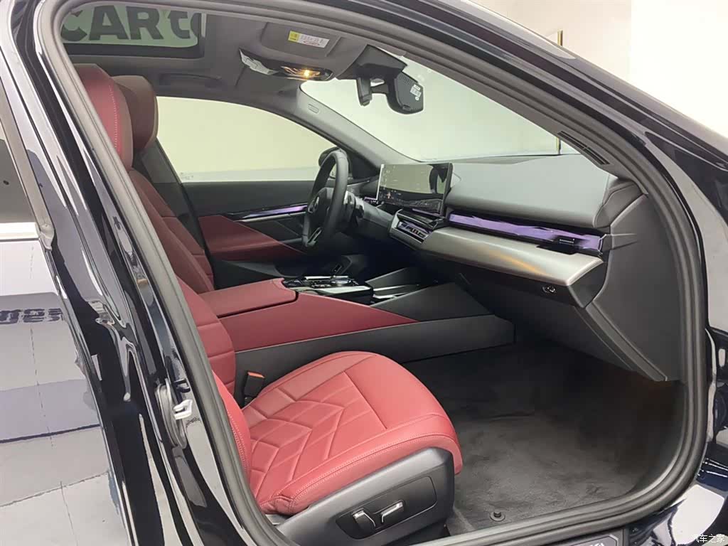 BMW 5 Series, 2026 18