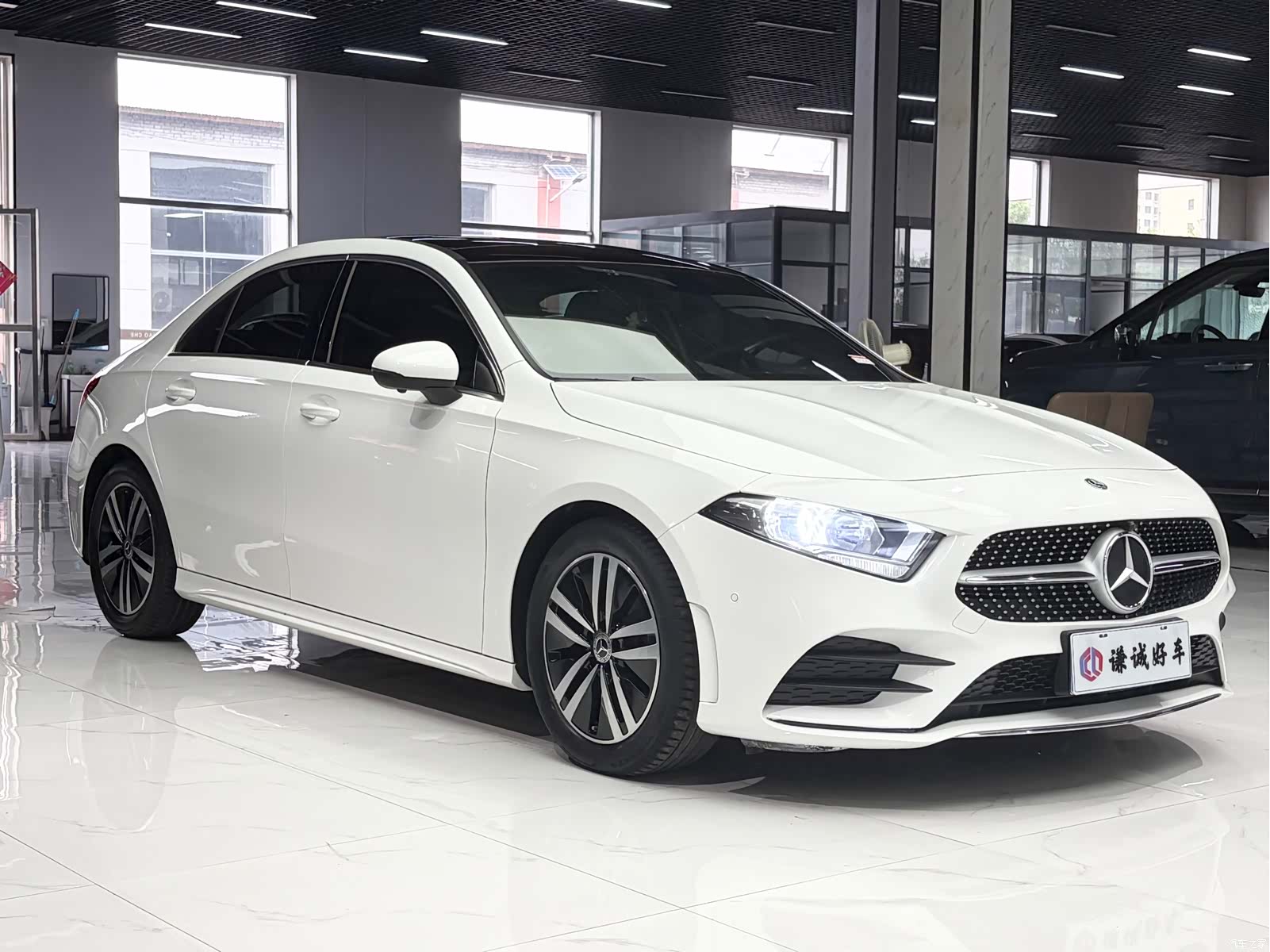Mercedes-Benz A-Class, 2019 3