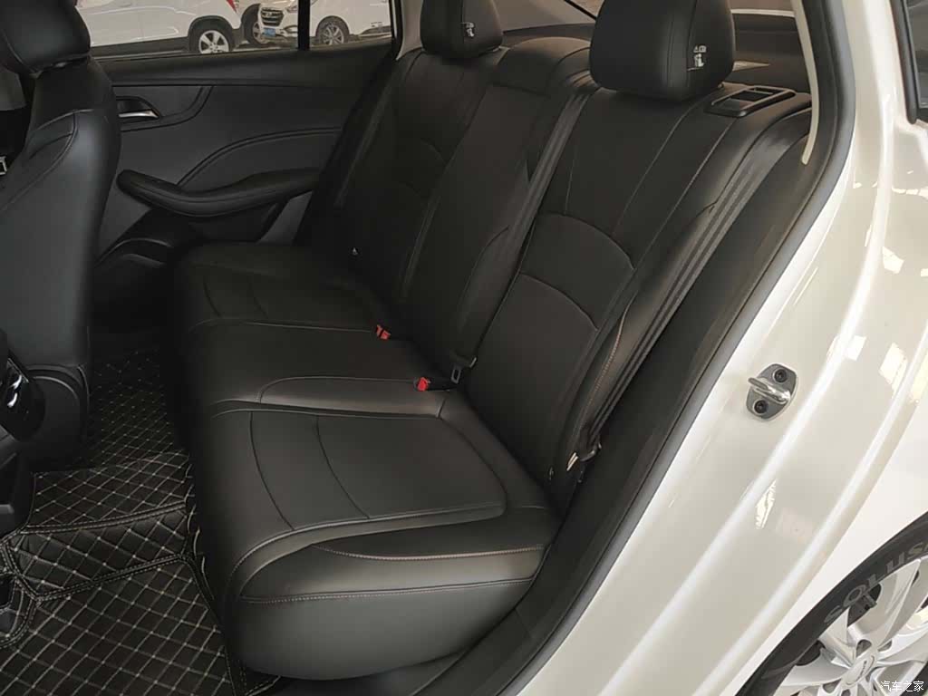 Roewe i5, 2025 17