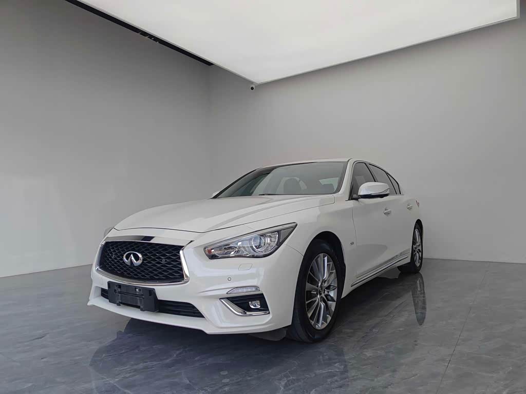 Infiniti Q50L