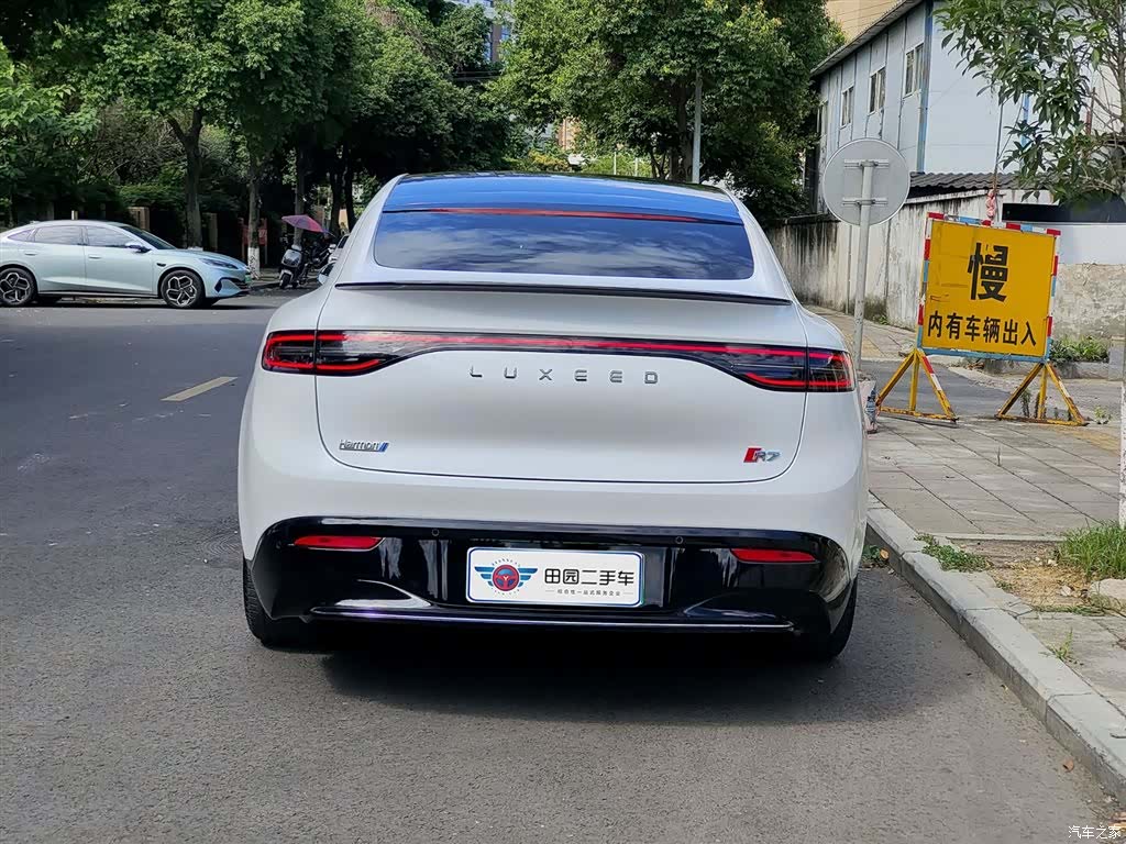 Luxeed R7, 2024 все фото