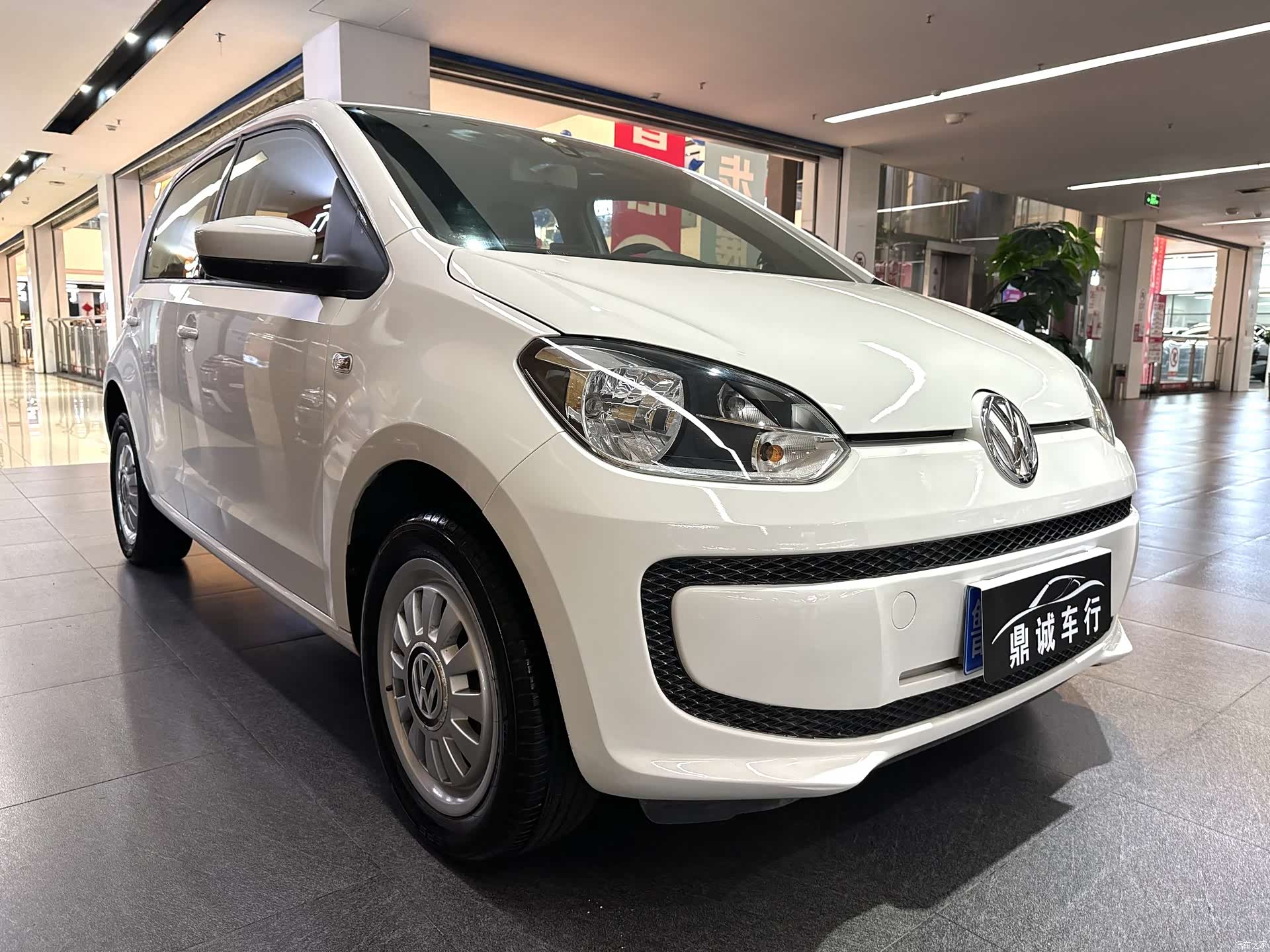 Volkswagen up, 2016 3