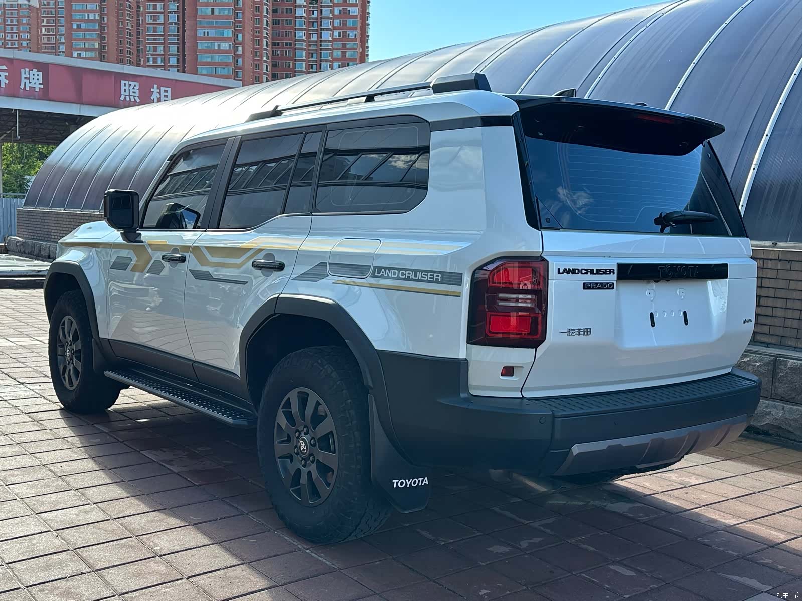 Toyota Prado, 2025 4