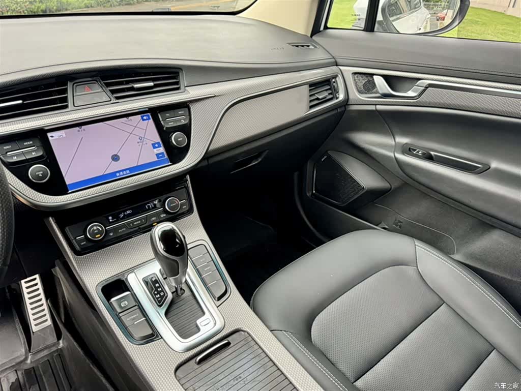 Geely Emgrand, 2017 14