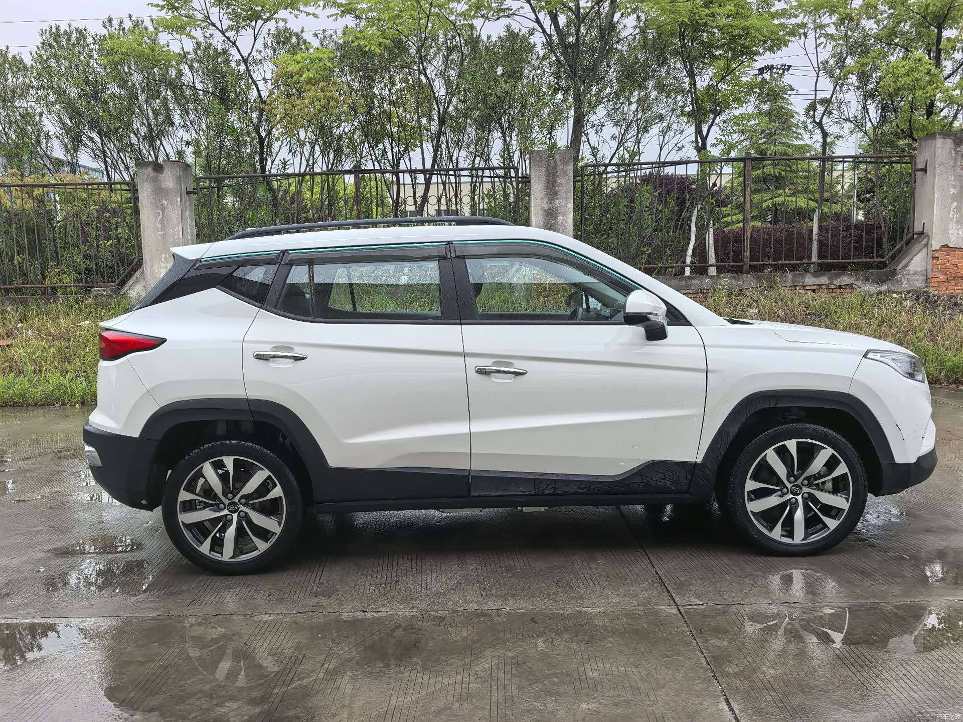 JAC iEVS4, 2019 4