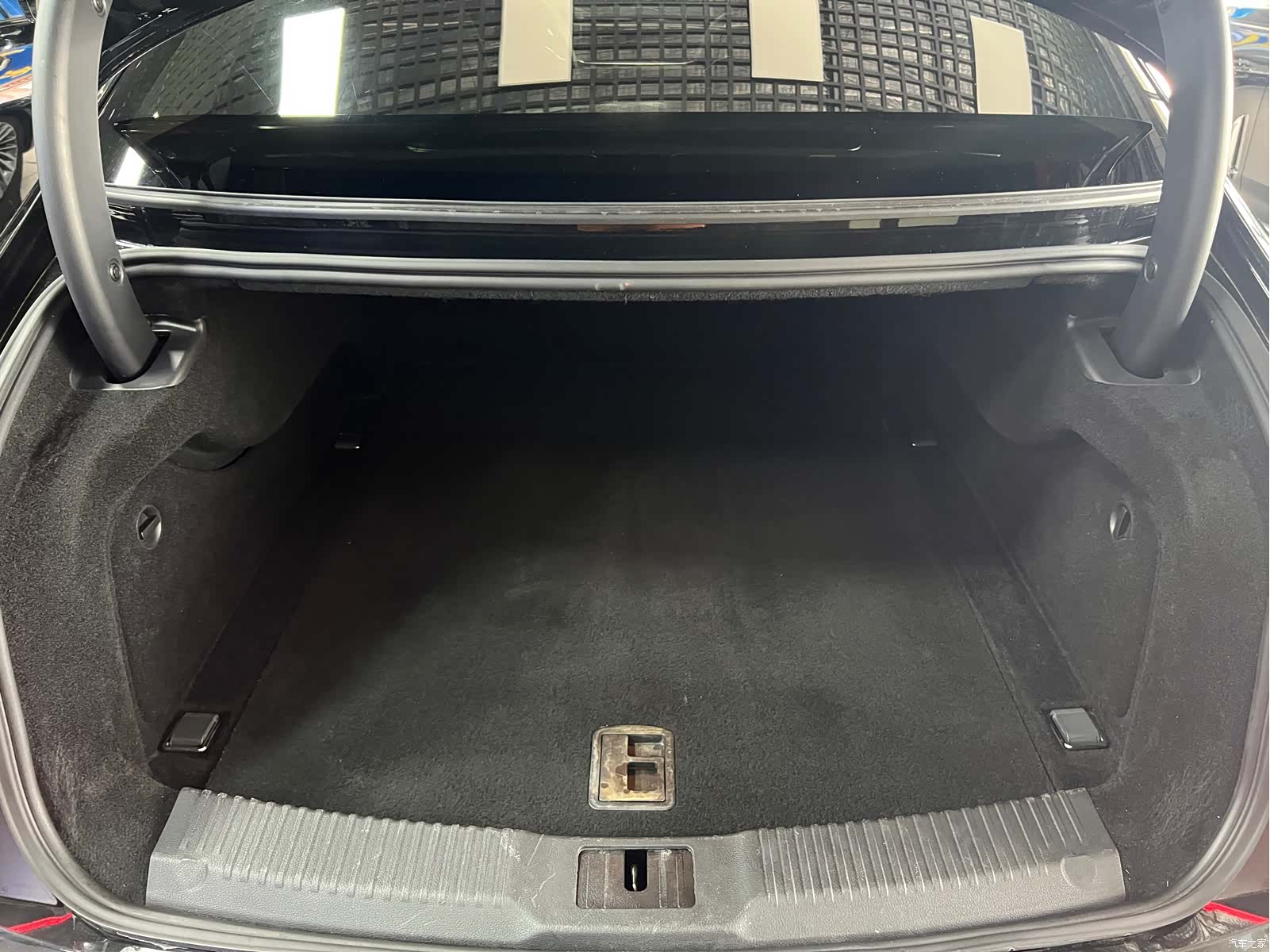 Hongqi H9, 2021 15