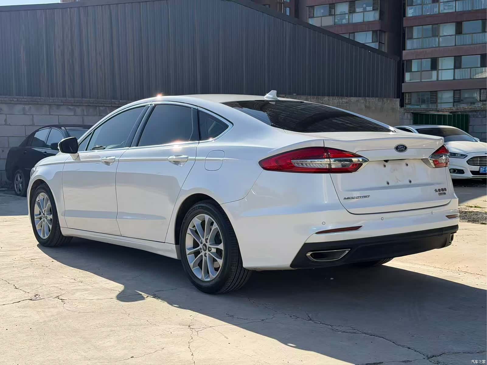 Ford Mondeo, 2019 3