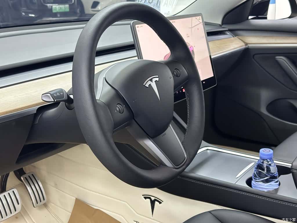 Tesla Model 3, 2022 14
