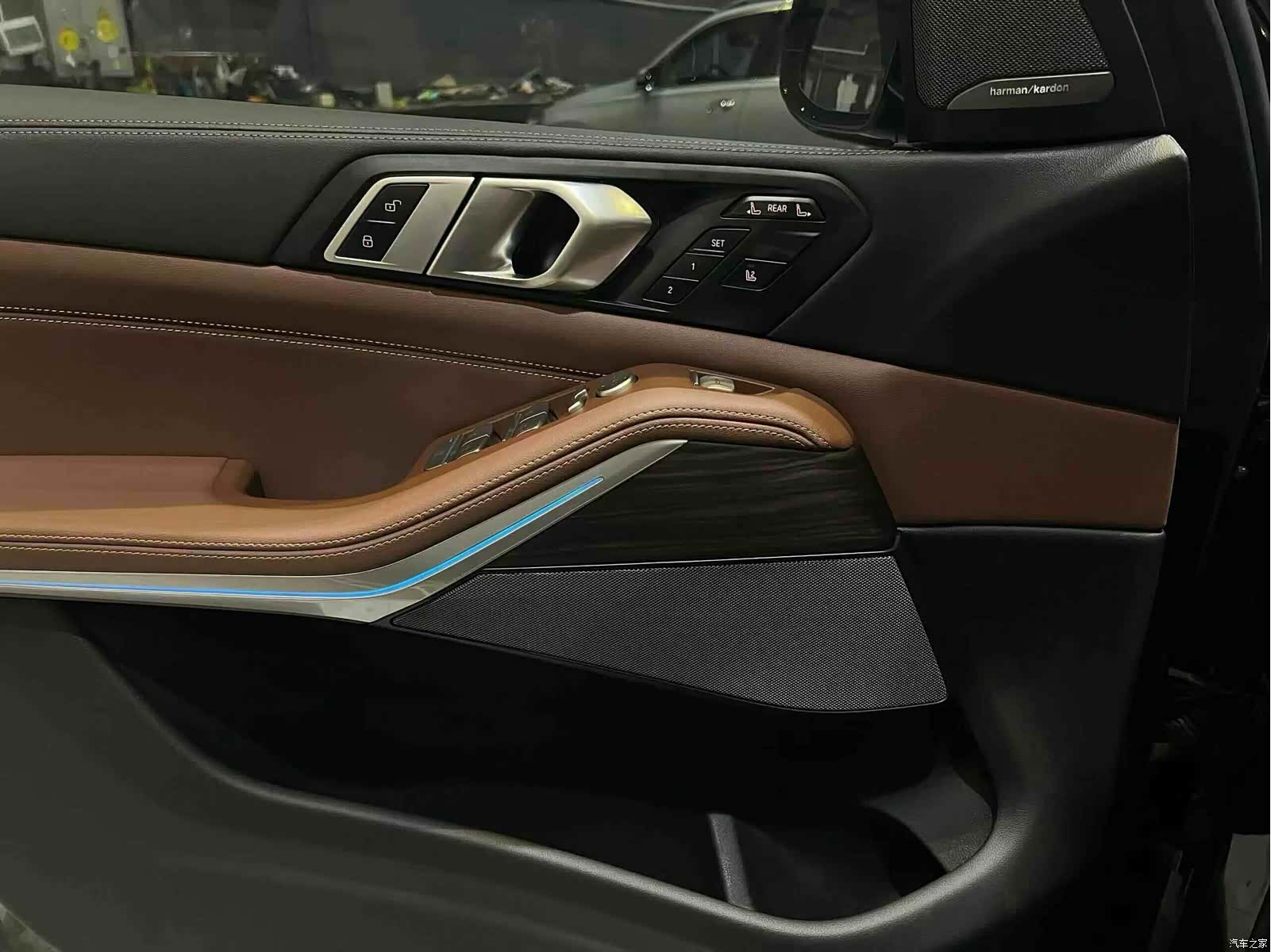 BMW X7, 2024 9
