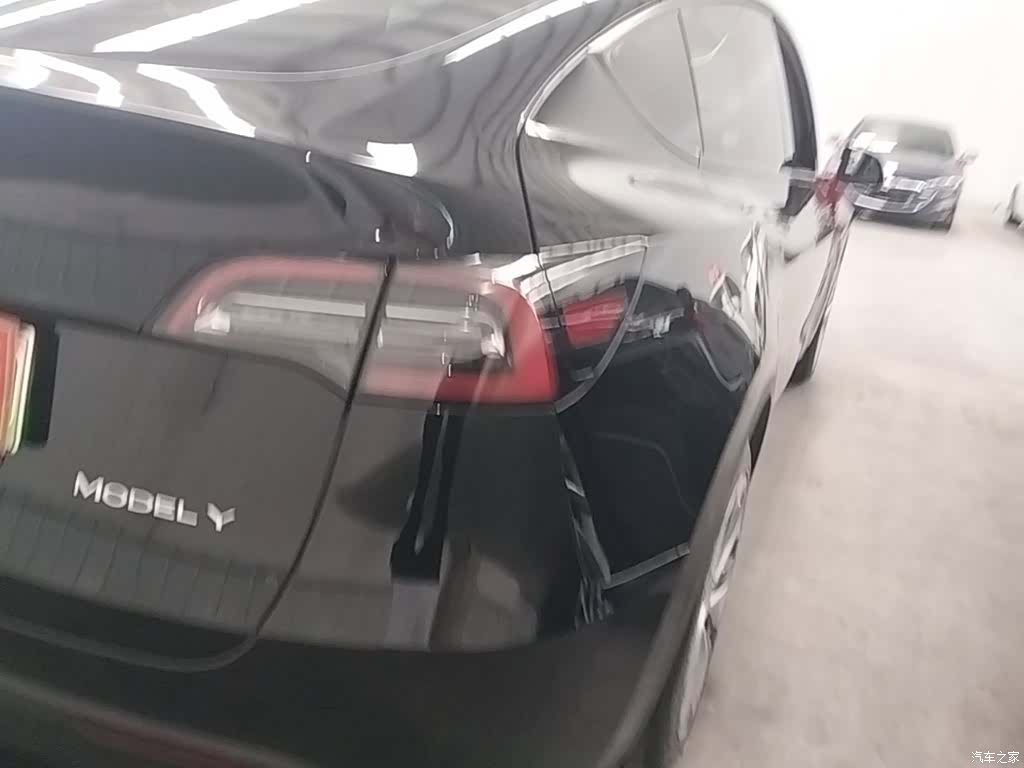 Tesla Model Y, 2023 8