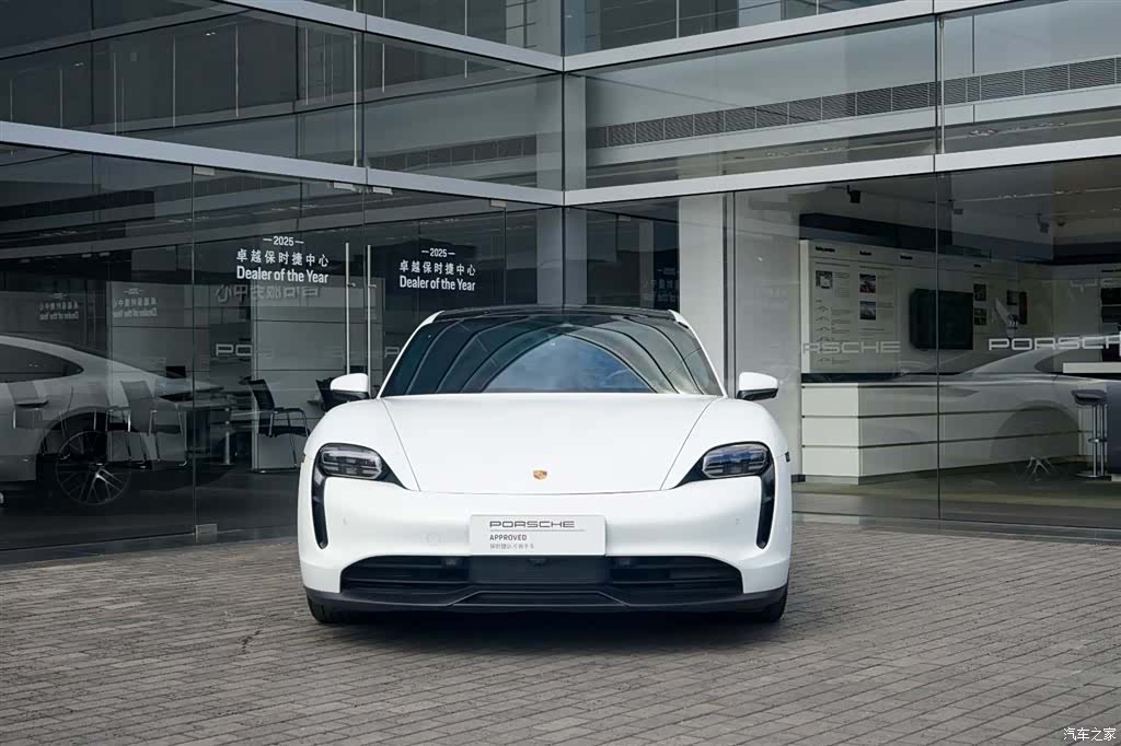 Porsche Taycan, 2022 все фото
