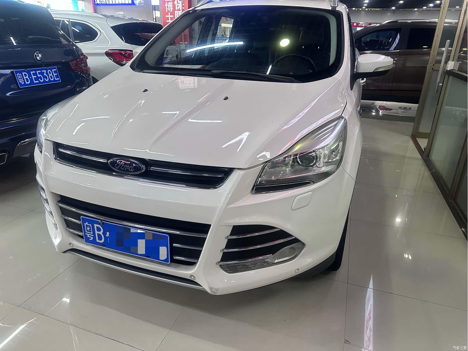 Ford Kuga, 2015 1