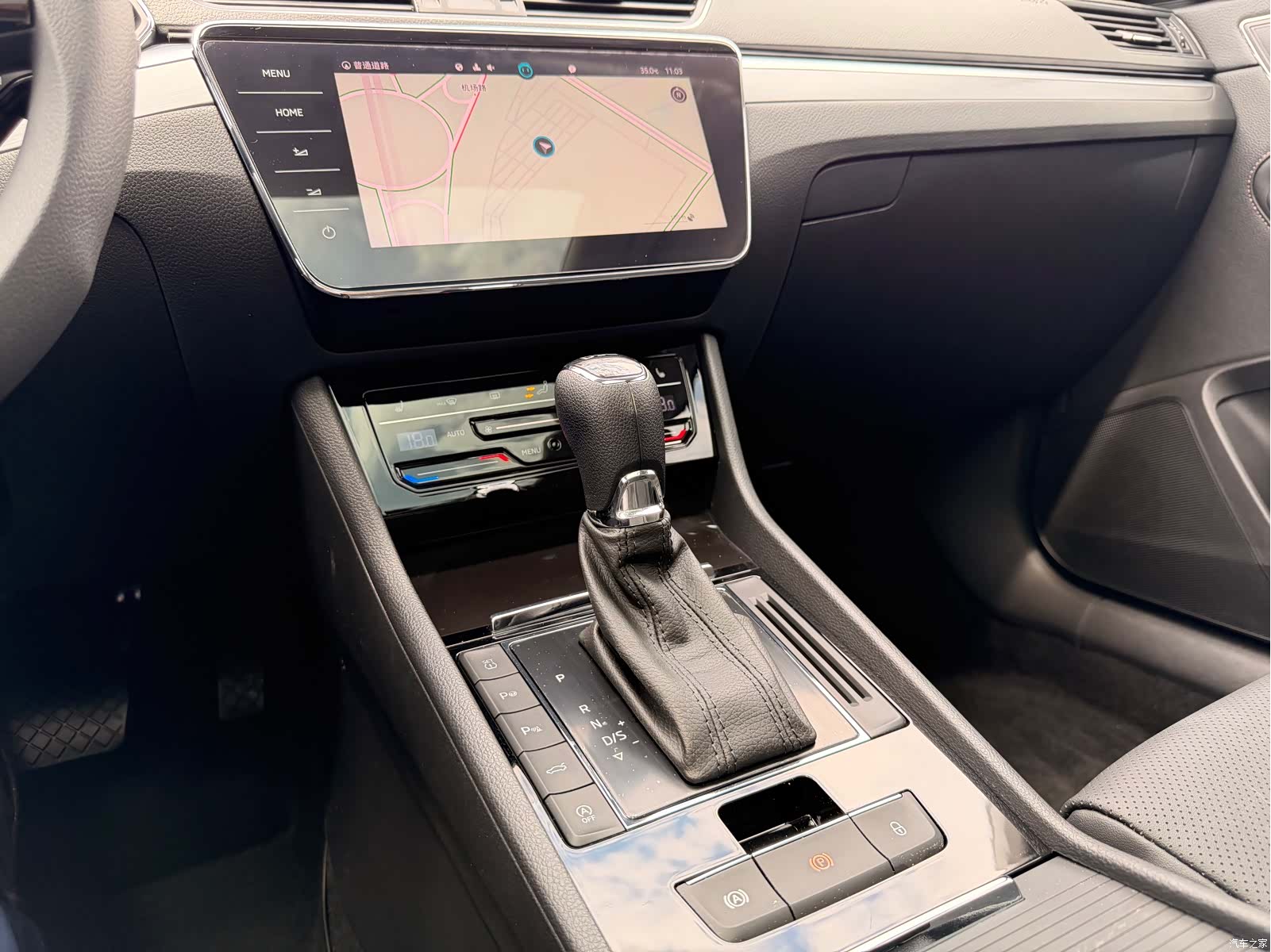 Skoda Superb, 2023 9