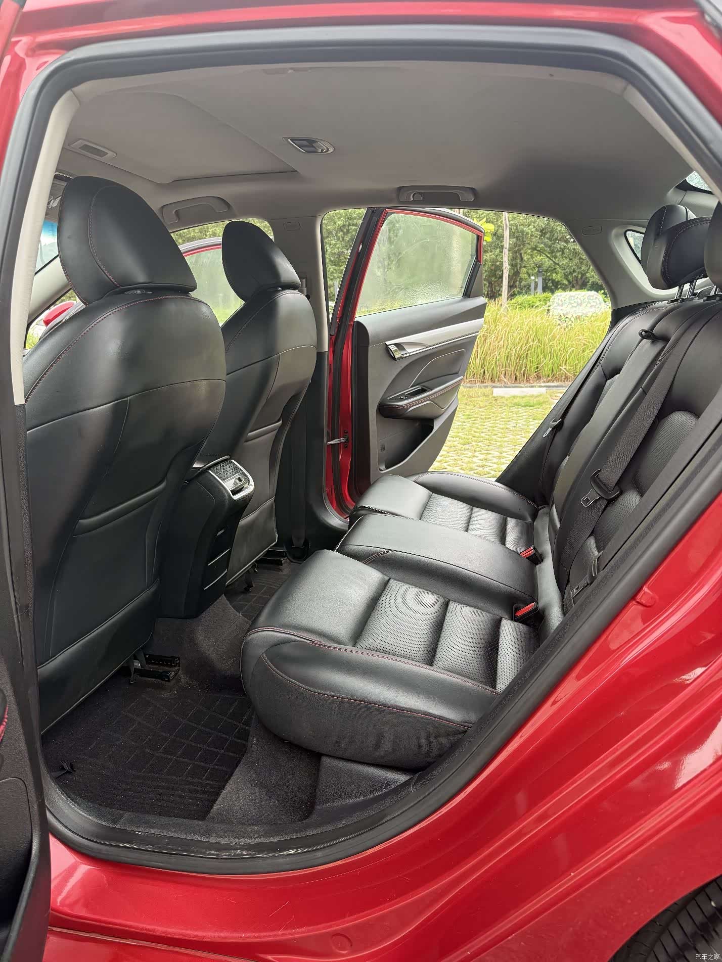 Geely Binray, 2019 8