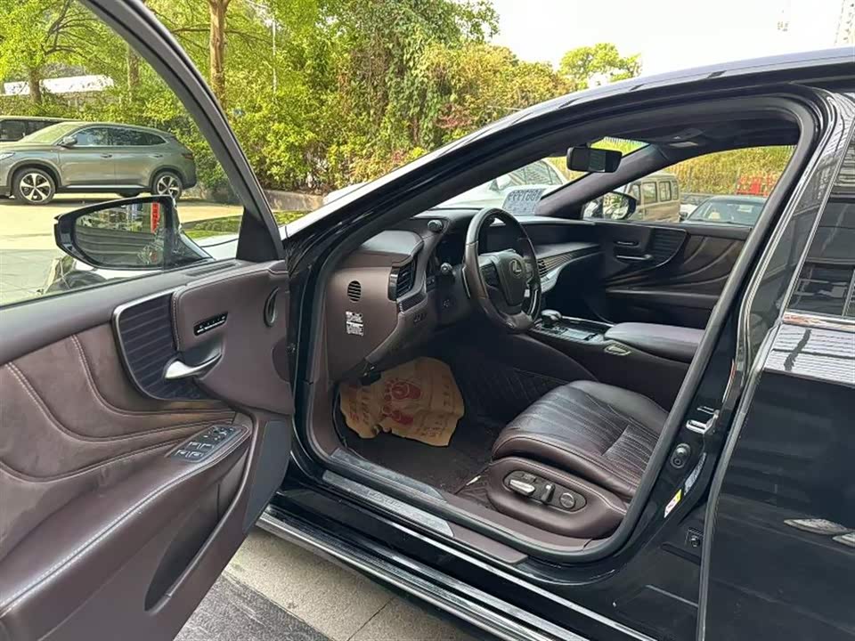 Lexus LS Lexus LS