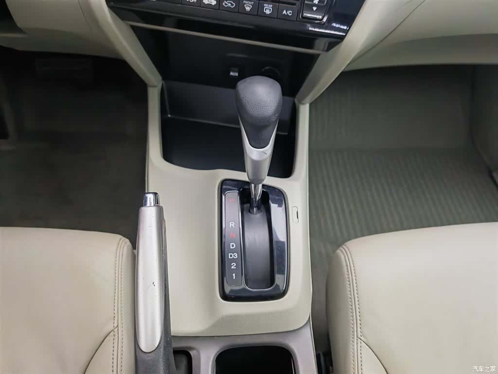 Honda Civic, 2013 13