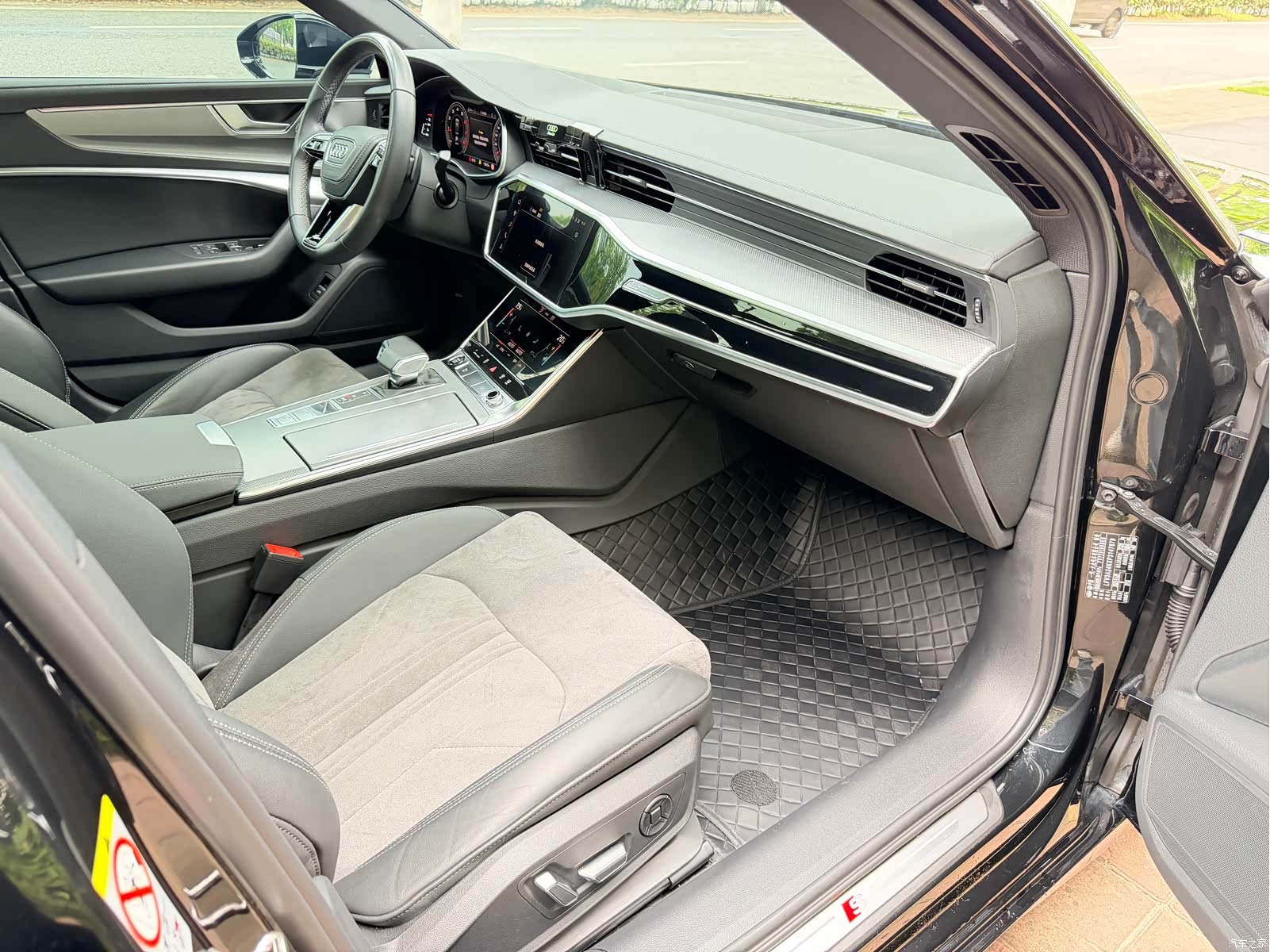Audi A6L, 2024 все фото