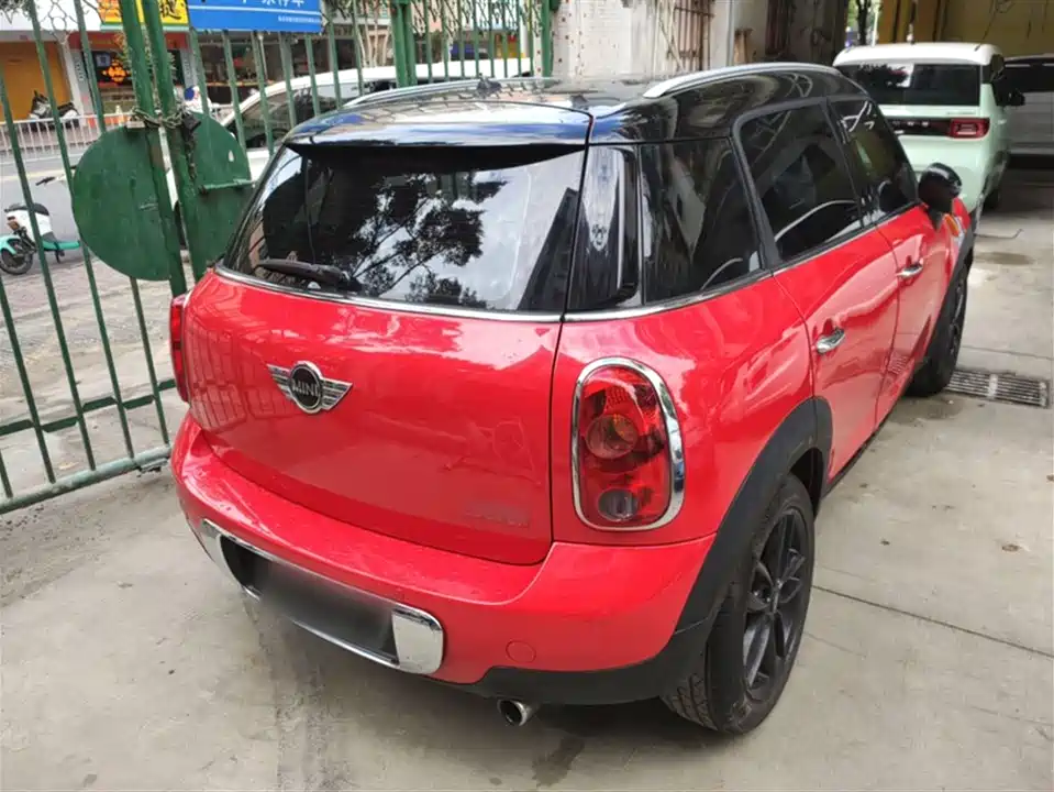 MINI COUNTRYMAN