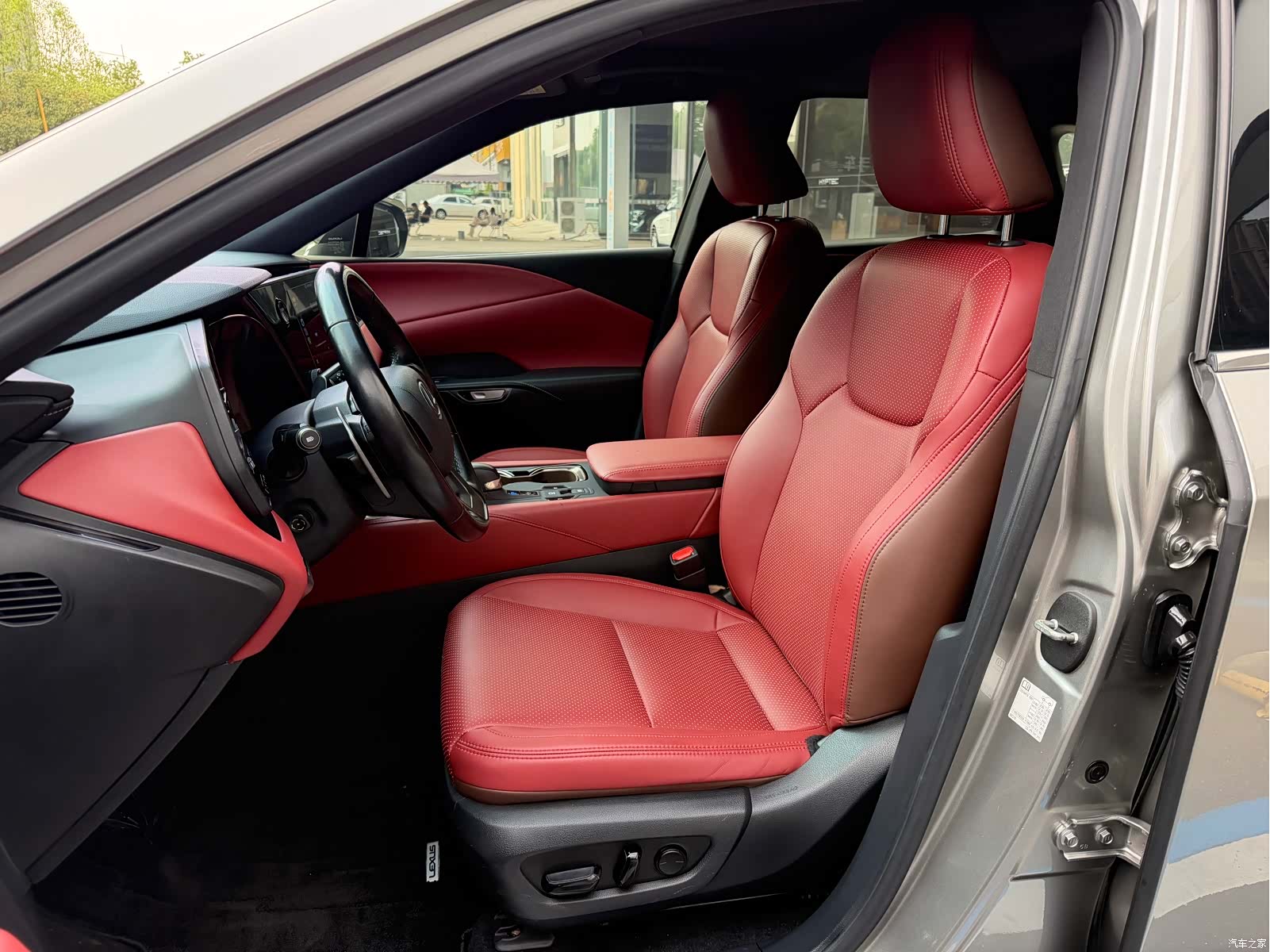 Lexus RX, 2023 10