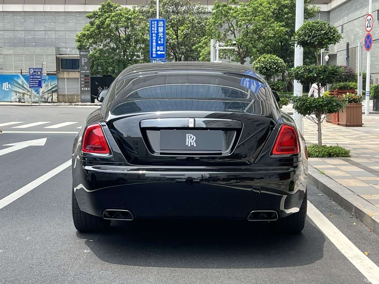 Rolls-Royce Wraith, 2019 6