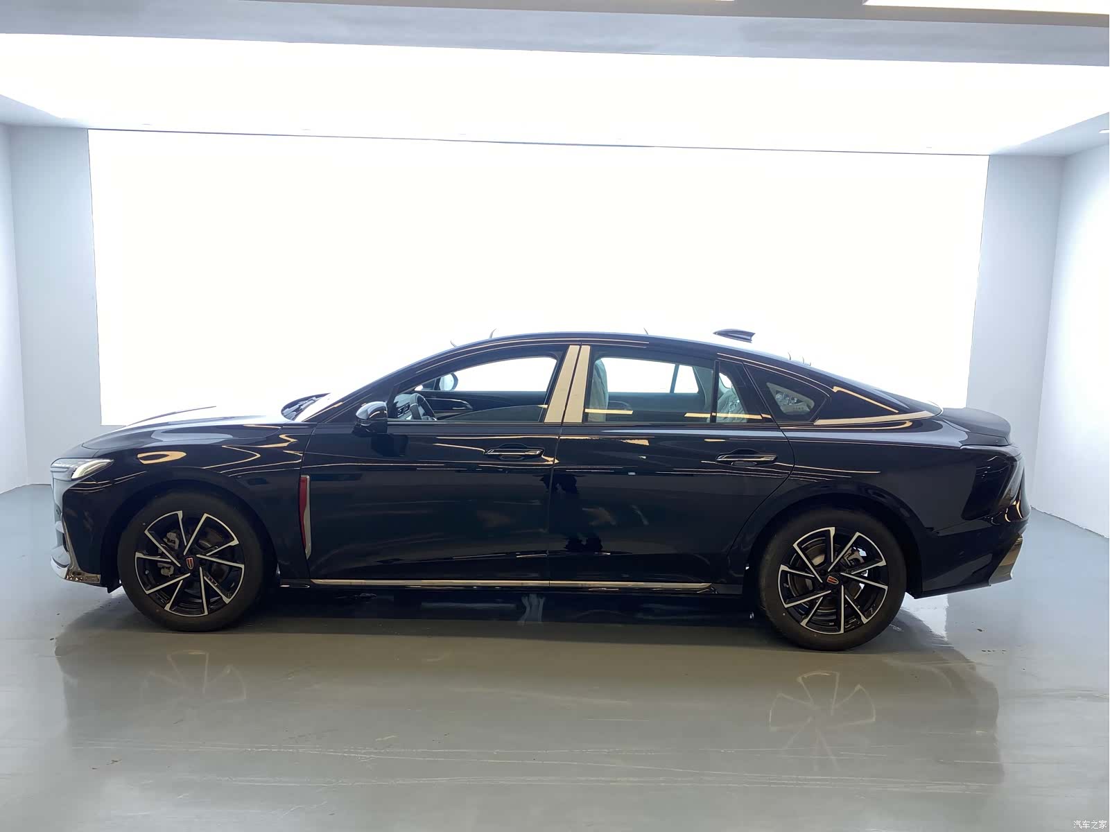 Hongqi H6, 2026 4