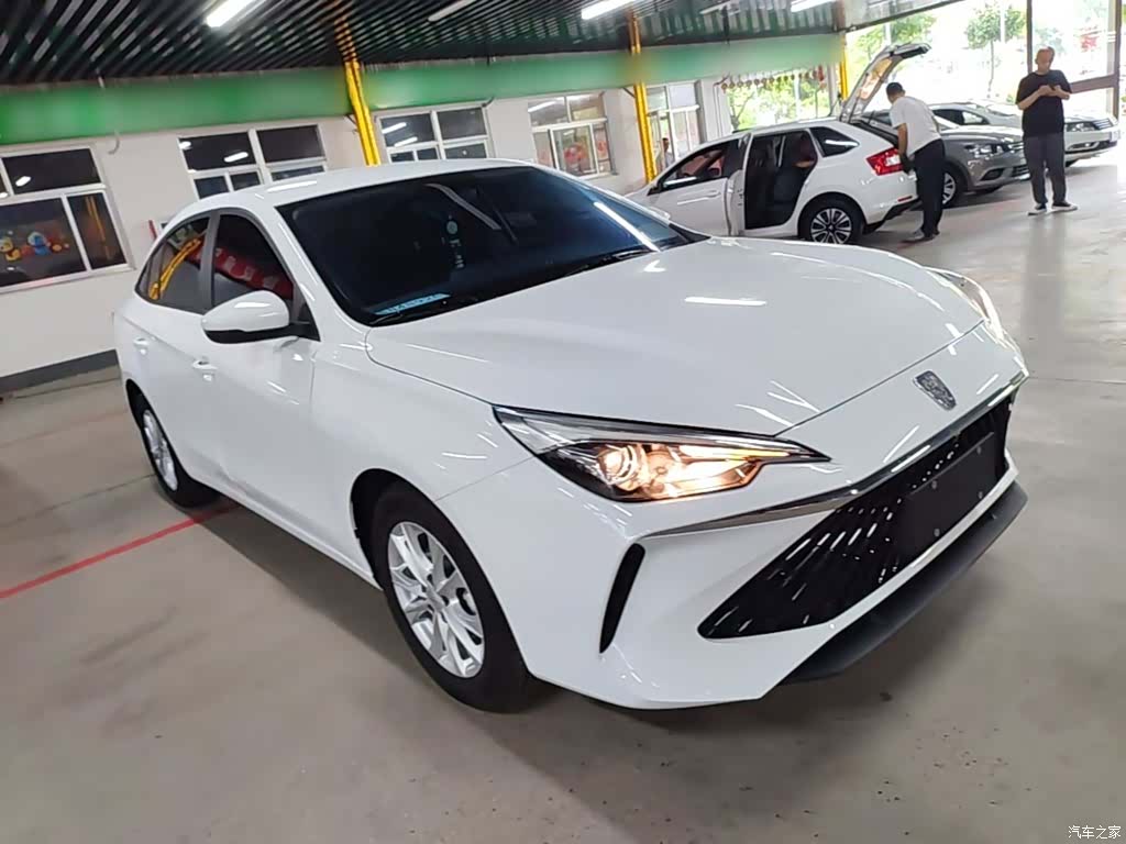 Roewe i5, 2025 4