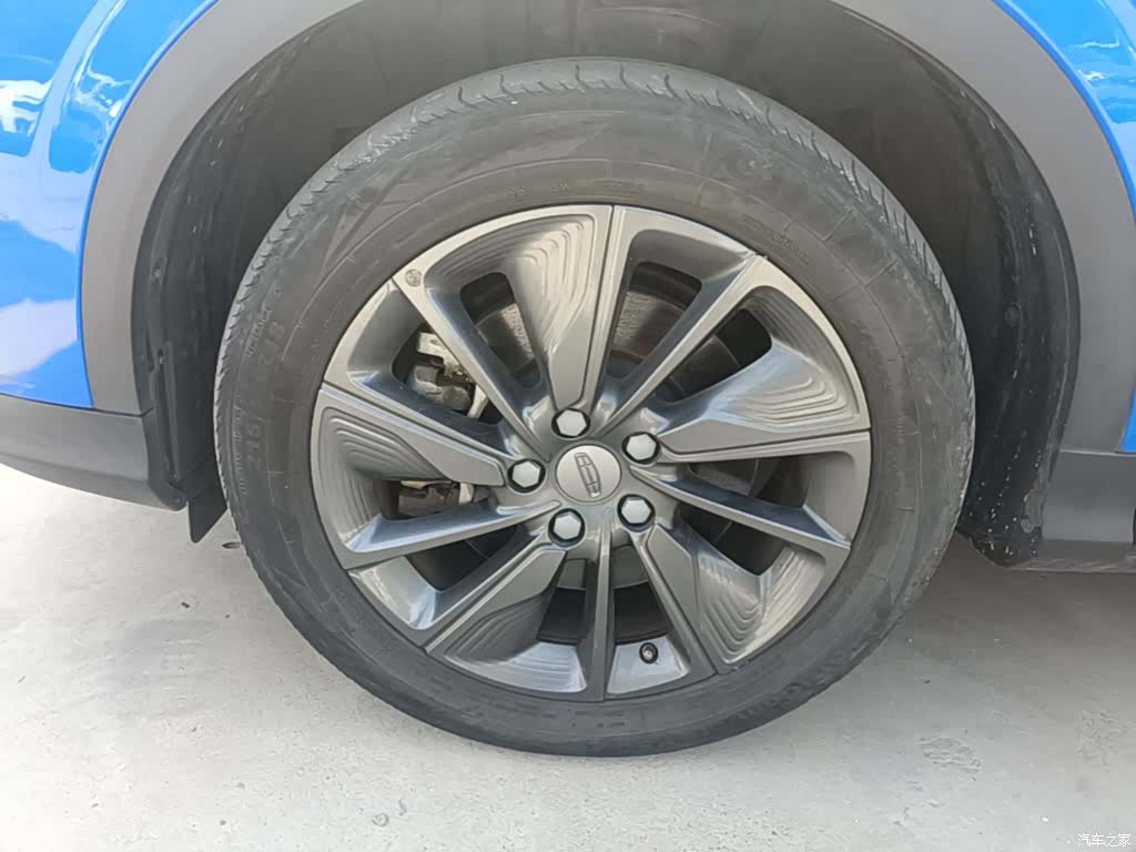 Geely Coolray, 2021 23