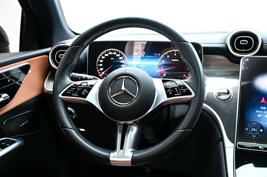 Mercedes-Benz GLC, 2023 19