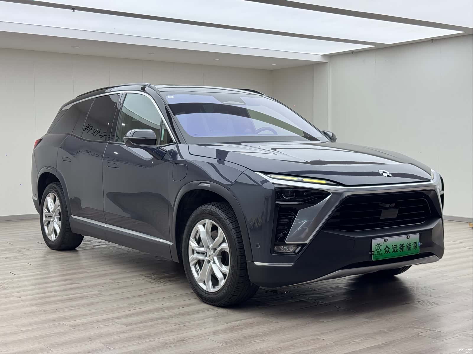 NIO ES8, 2021 4