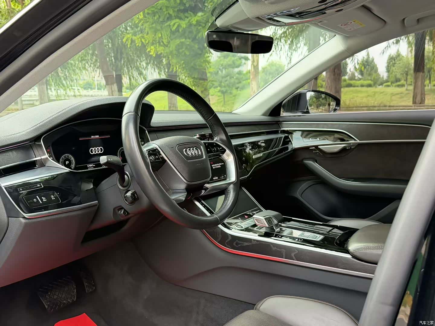 Audi A8L, 2021 4