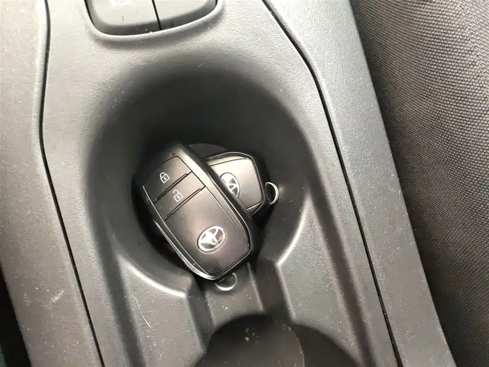 Toyota Corolla Sharp amplifier
