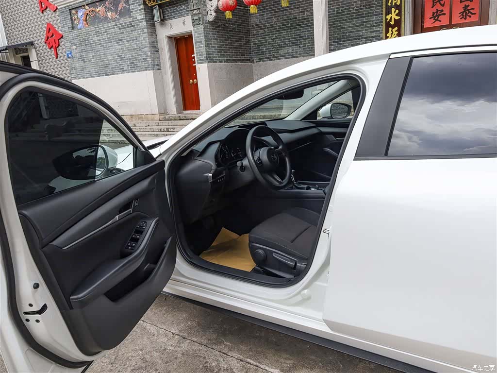 Mazda Mazda3, 2023 4