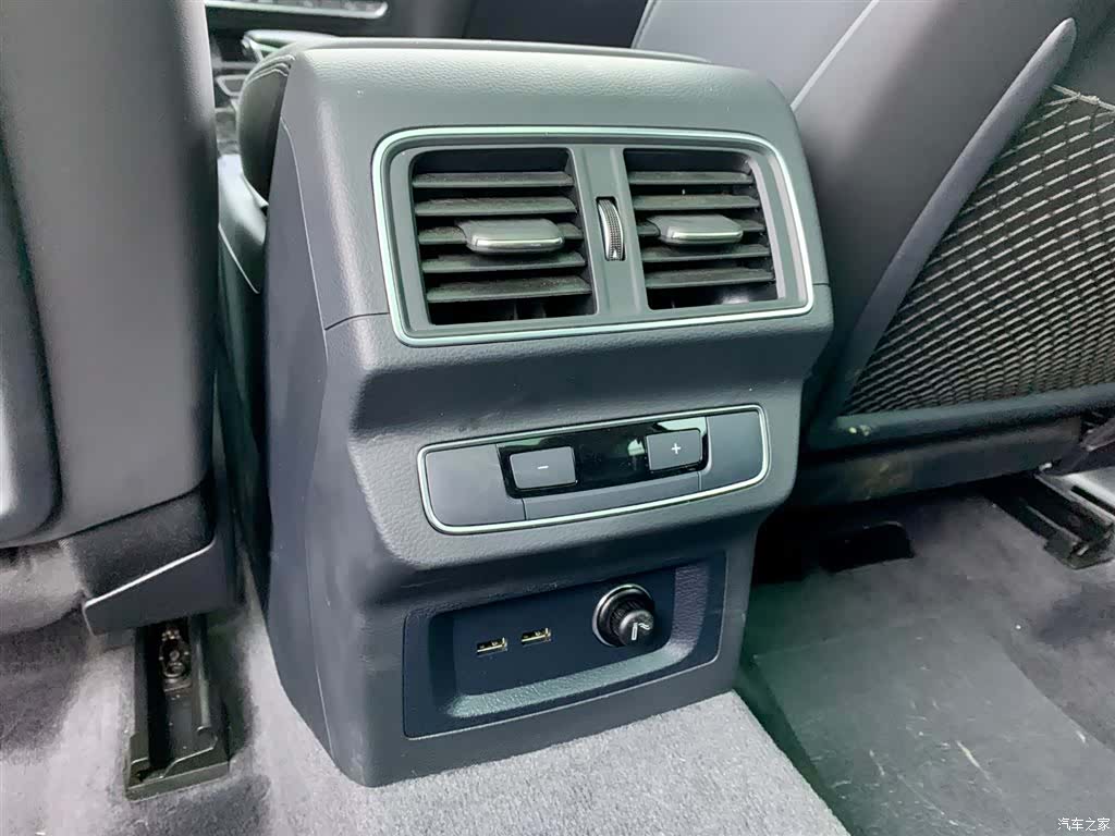 Audi Q5L, 2022 27